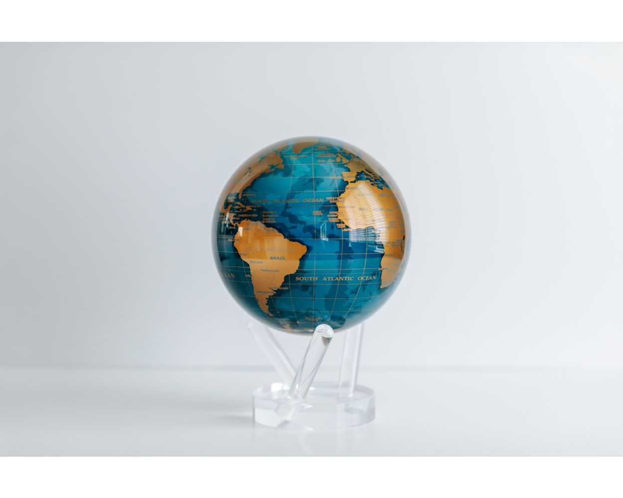 Blue and Silver Mova Globe – Cleveland Museum of Art