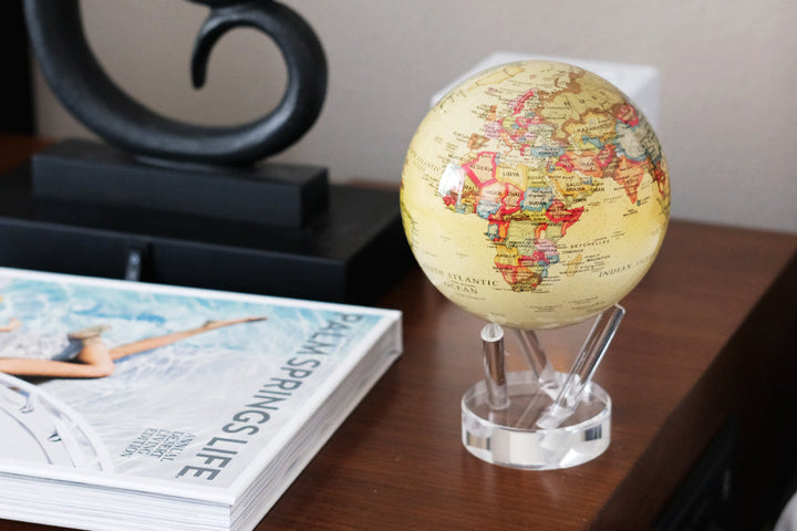 The Kinetic Décor MOVEment