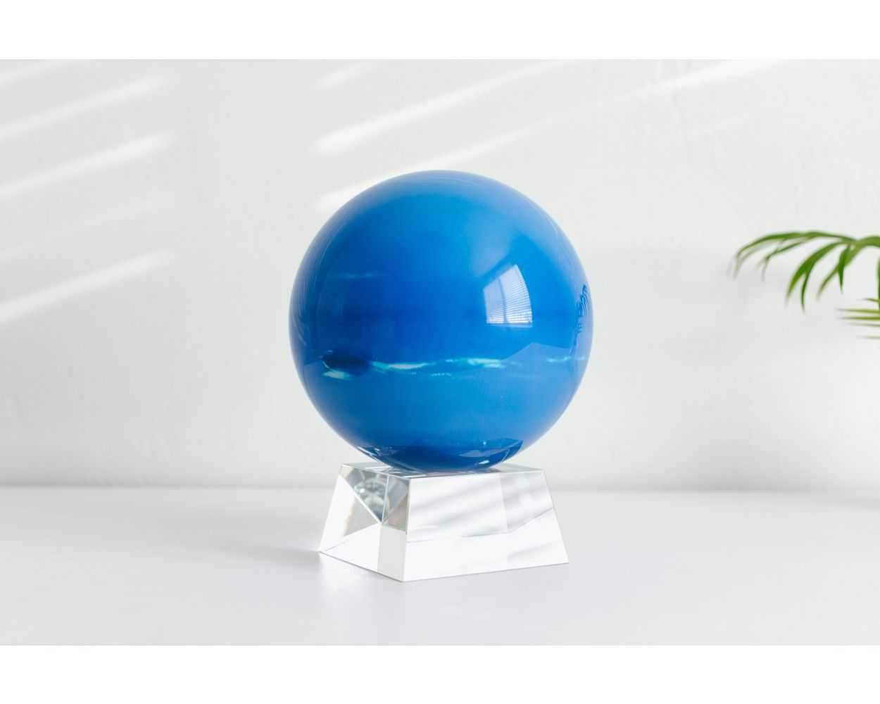 Neptune Globe