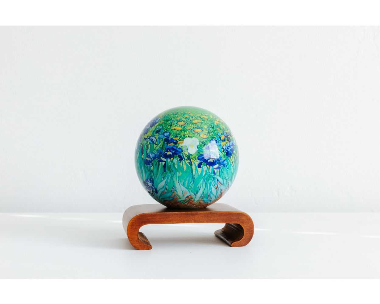 Van Gogh Irises MOVA Globe