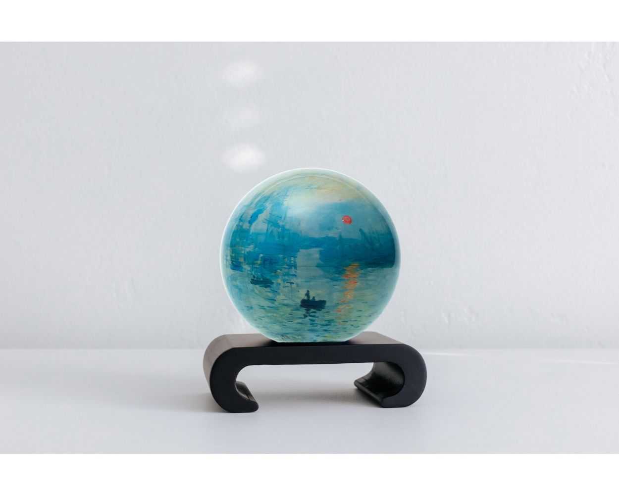 Sunrise Globe